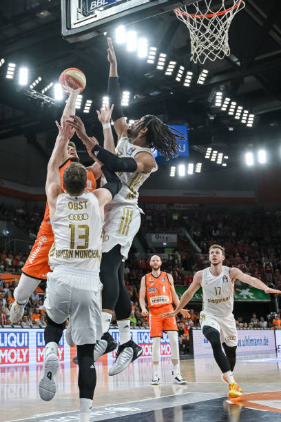 国乒最新战报！钱天一首局连得8分，11-2大获全胜，领先怪球手！.